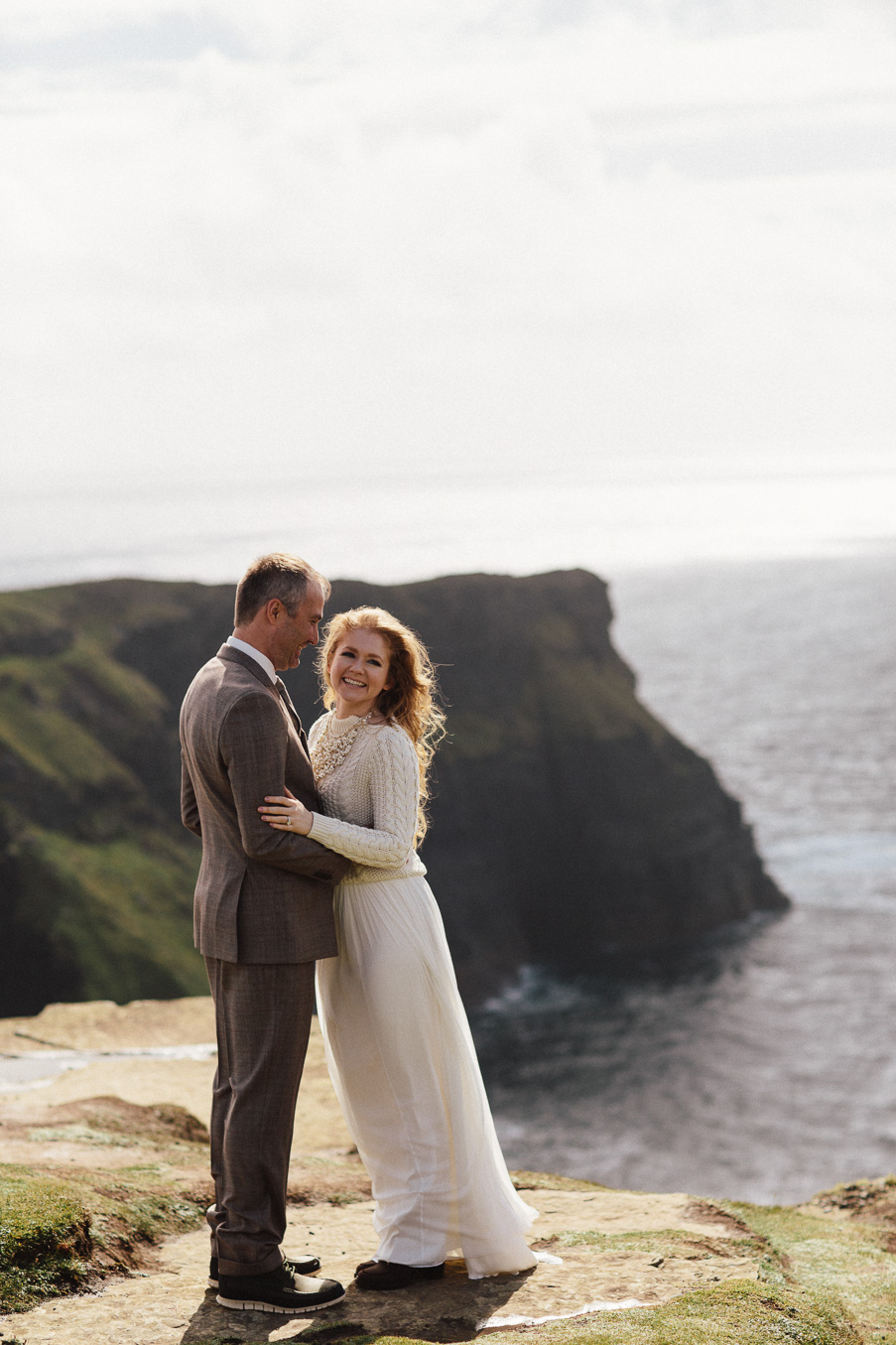 Elopement at the cliffs of moher