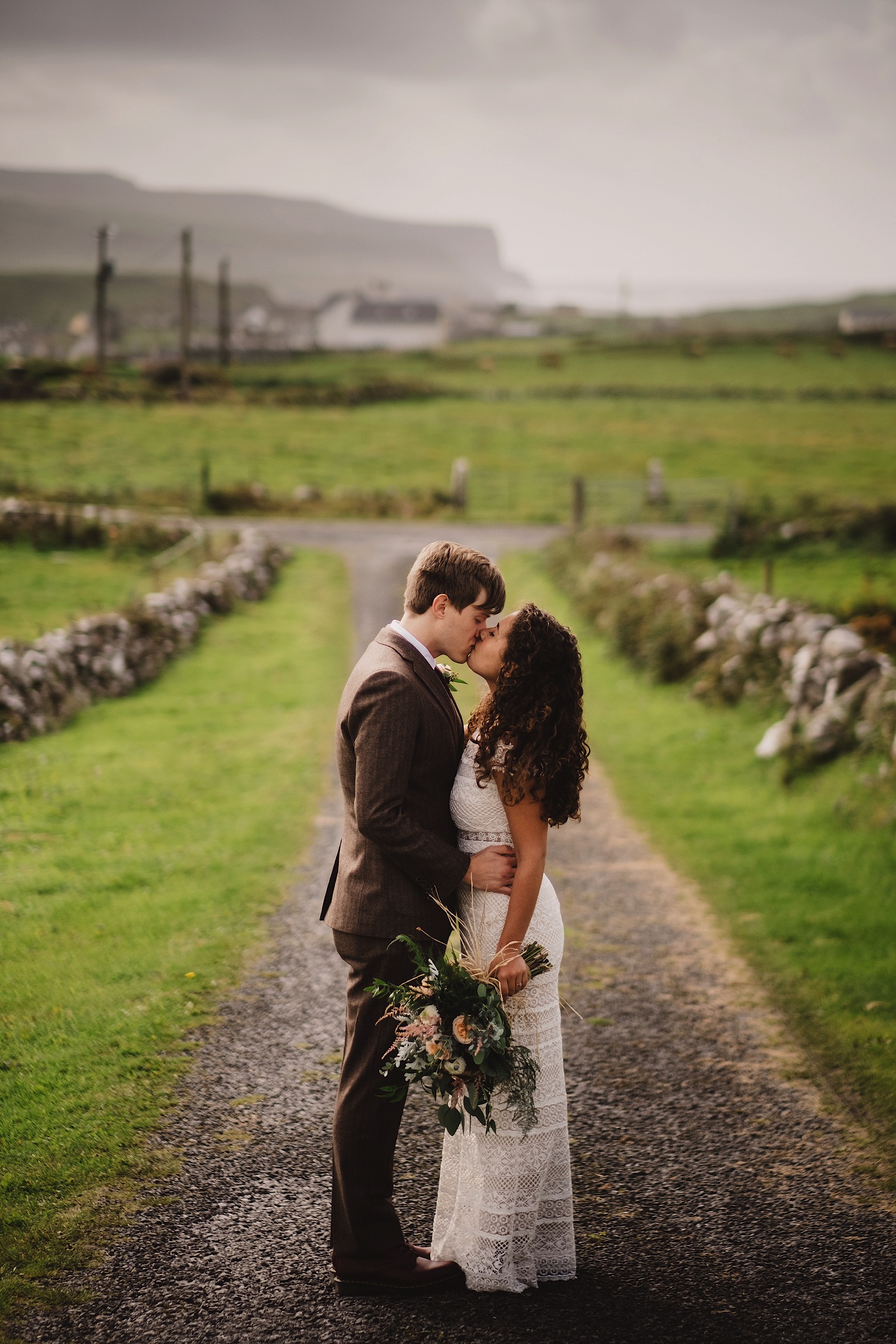 Elopement_Wedding_Ireland_Cliffs_of_moher0026